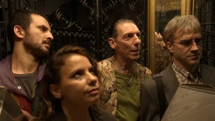27 noches, una película de Netflix dirigida, coescrita y coprotagonizada por el uruguayo Daniel Hendler. Foto: Difusión.