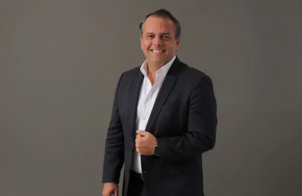 Tigo sigue de compras y adquiere Movistar Ecuador por US$ 380 millones; preparan el desembarco en el país