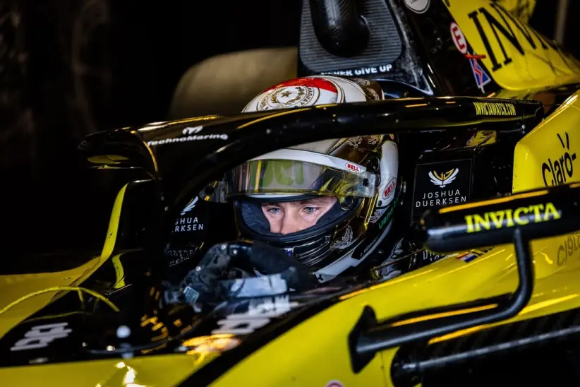 Joshua Dürksen en el monoplaza de Invicta Racing | Fotografía: Invicta Racing, Instagram