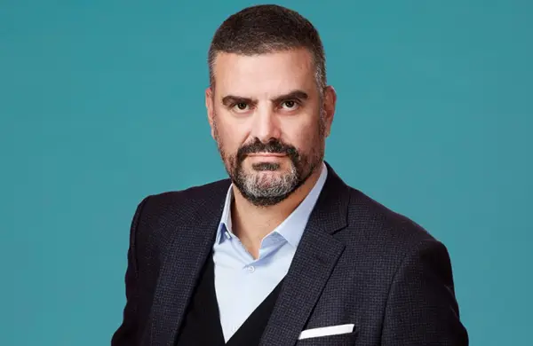 Tensión entre apertura e industria: para el CEO de Motorola "fabricar sale 20% más barato que importar y eso va al precio"