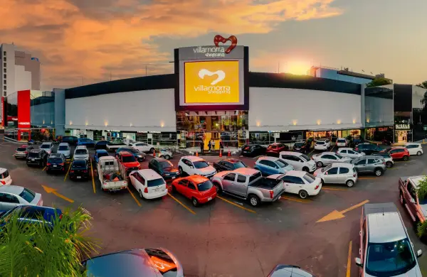 Villamorra Shopping: 48 años de historia, legado familiar y una transformación que mira al futuro