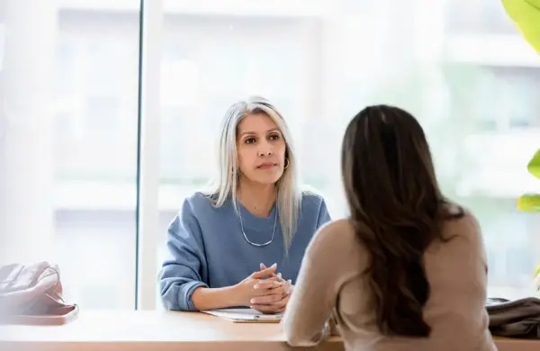 Cinco estrategias para gestionar con confianza los comentarios negativos