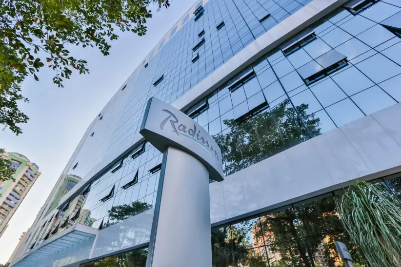 Fachada de Radisson. Foto: Radisson Hotel