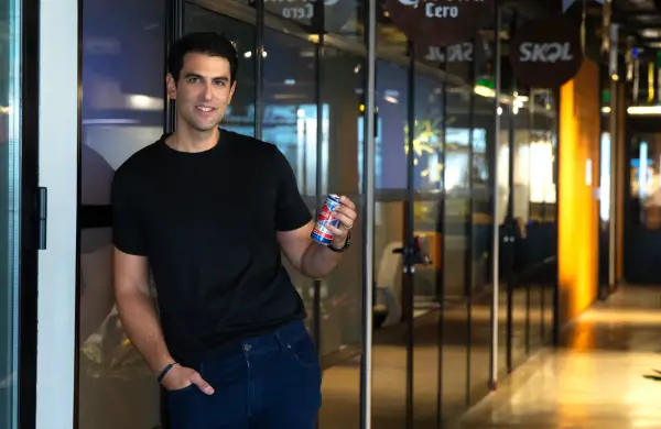 Guillermo Martínez tiene 37 años y es el CEO de una de las empresas más grandes de Paraguay