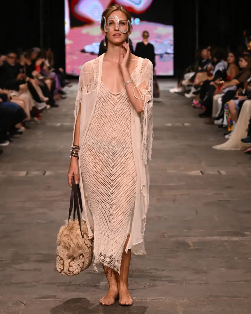 Las tres diseñadoras fueron las encargadas de estilizar sus piezas en 25 looks.