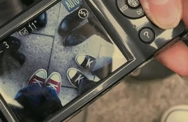 ¿Todo vuelve? Las cámaras digitales compactas se niegan al olvido y resurgen entre la Gen Z