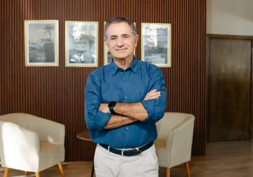 Manuel Antelo, el billonario argentino que planea triplicar su operación en Paraguay y quedarse con la corona del negocio motor