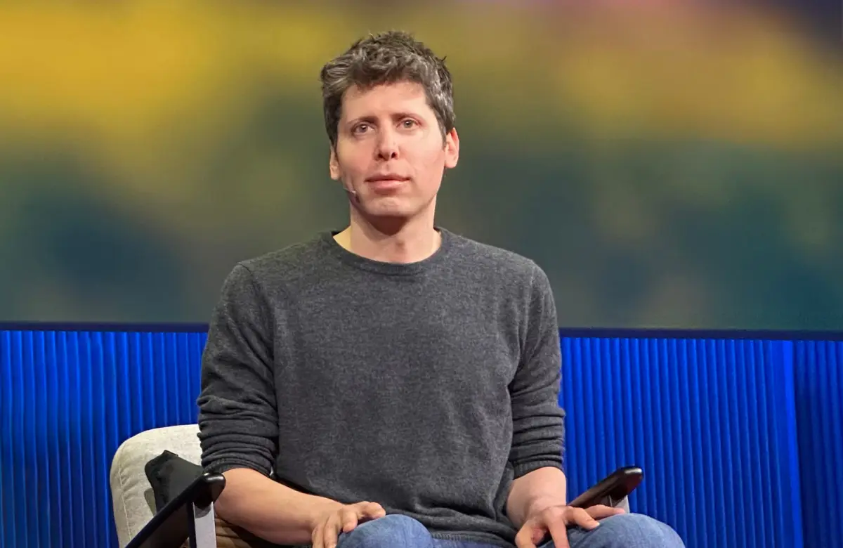 Sam Altman, el hombre que llevó la IA al consumo, ahora quiere construir su base industrial