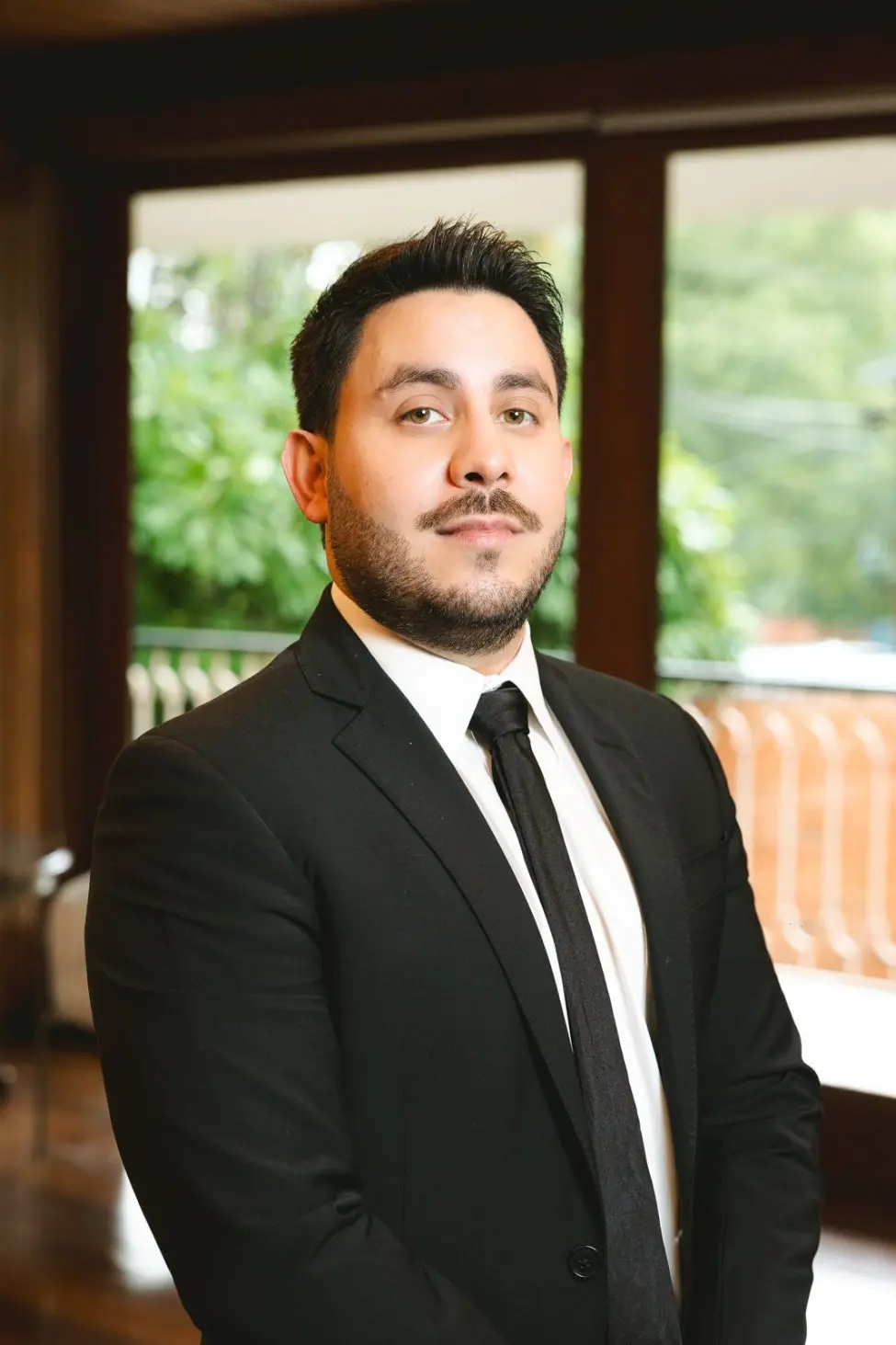 Mauro Mascareño — Socio director de MVA. LL.M. por London School of Economics. Es referente en derecho tributario, corporativo y M&A con más de 16 año