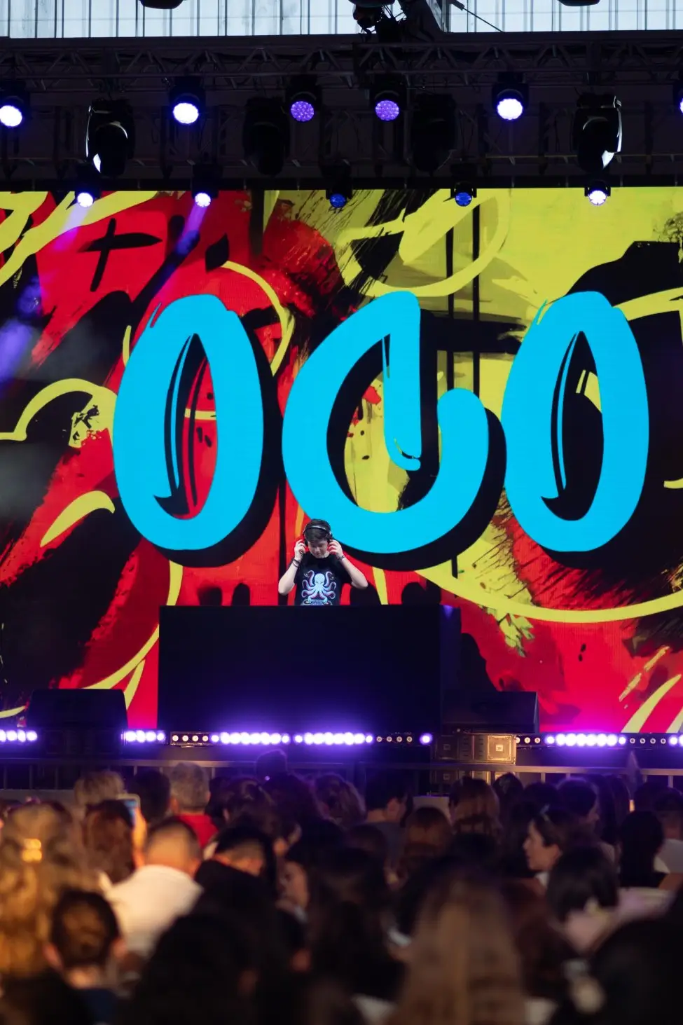 Sebastián Verón Segovia, conocido internacionalmente como DJ OCO.