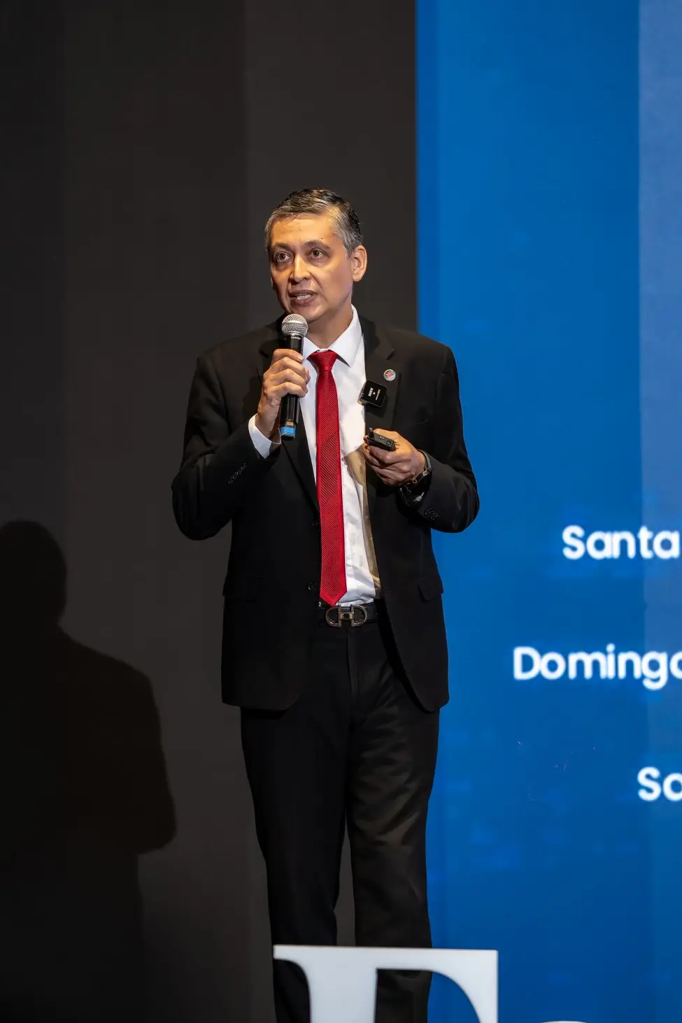 Iván Ojeda, Directora del INE