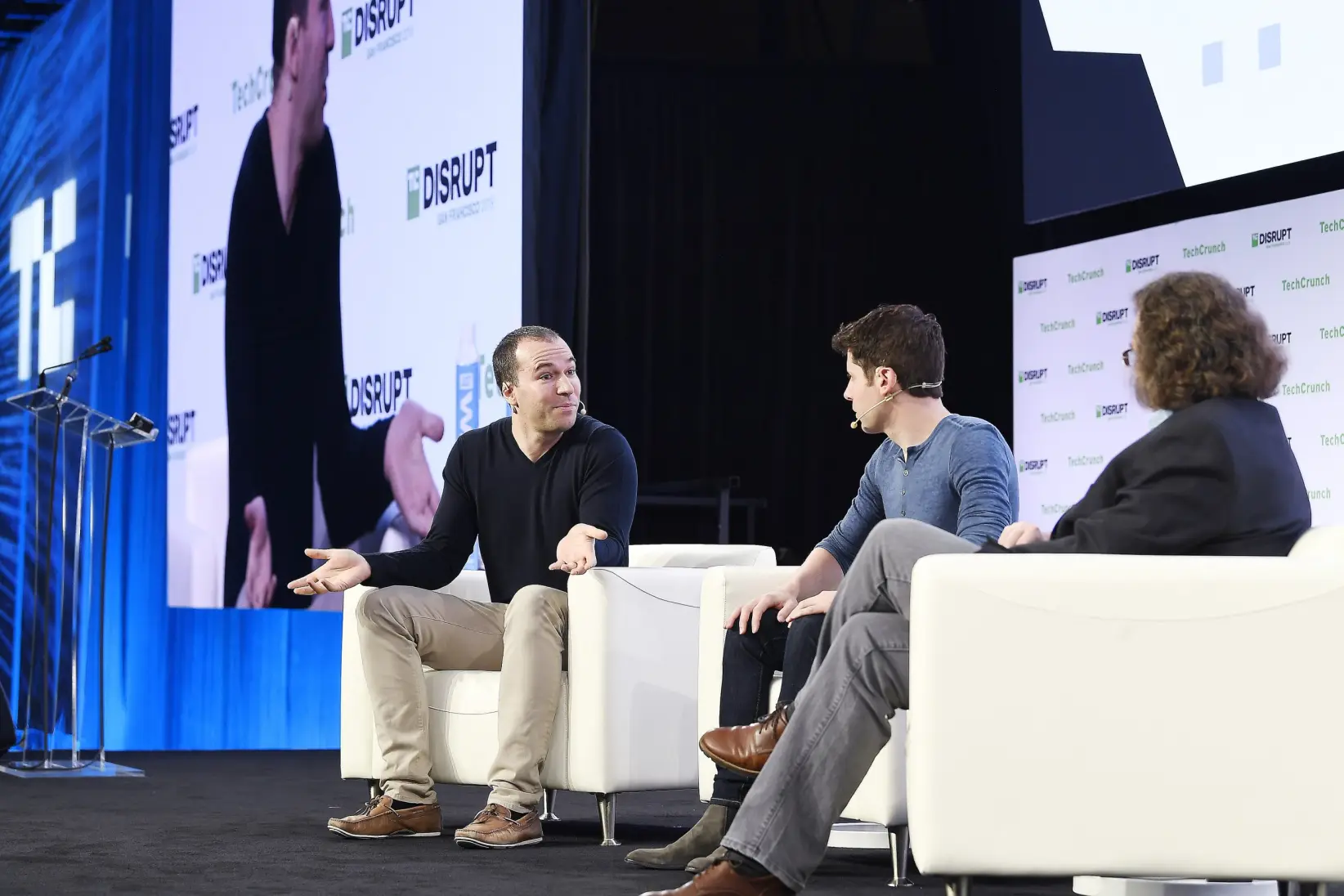 SE PUEDE USAR/Sam Altman y Greg Brockman (Foto: TechCrunch, CC BY 2.0 <https://creativecommons.org/licenses/by/2.0>, via Wikimedia Commons)