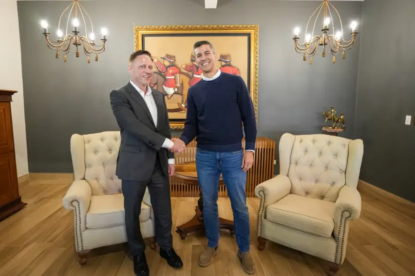 Peter Thiel con Santiago Peña