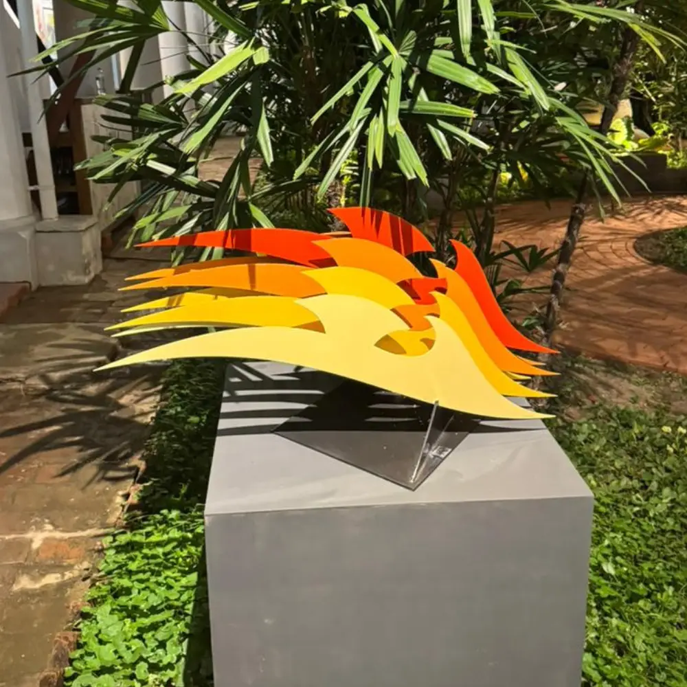 Escultura de Roque Ardissone para la muestra Simbiosis.