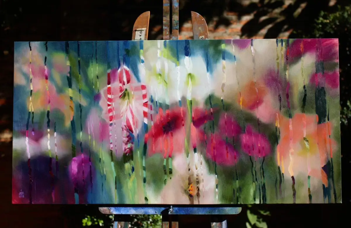 La flora de Areguá vibra en las pinturas de una artista enamorada de Paraguay