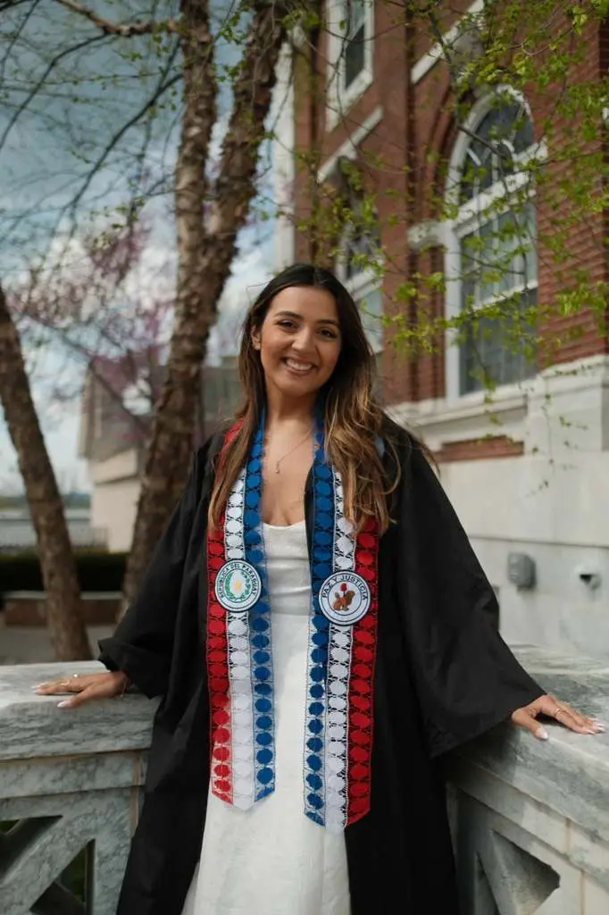 Sol Aramí, joven estudiante paraguaya.