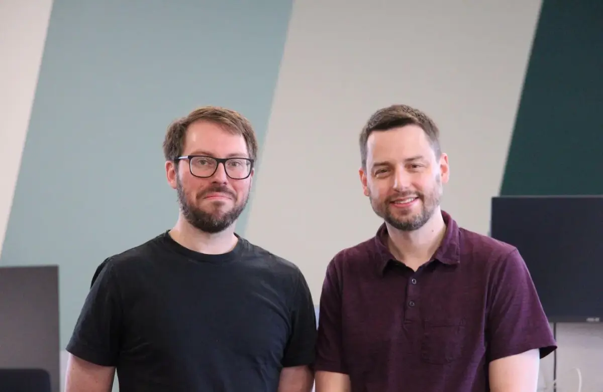 Así funciona la startup que usa un ejército de 15.000 hackers para poner a prueba a GPT-5, Claude y Gemini