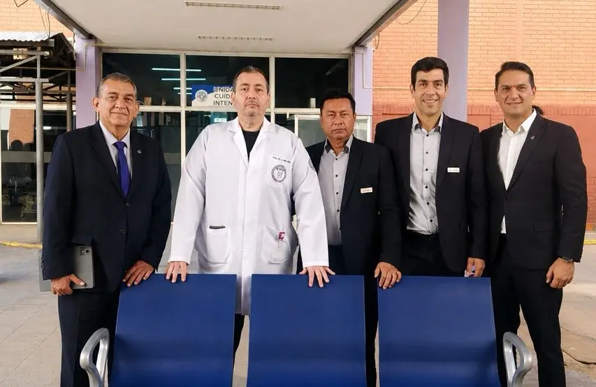 Quimfa lidera iniciativa para transformar las salas de espera del Hospital de Clínicas