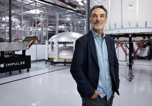 Fue el primer empleado de SpaceX, ayudó a llevar a Elon Musk al espacio y ahora quiere crear los “taxis” del universo