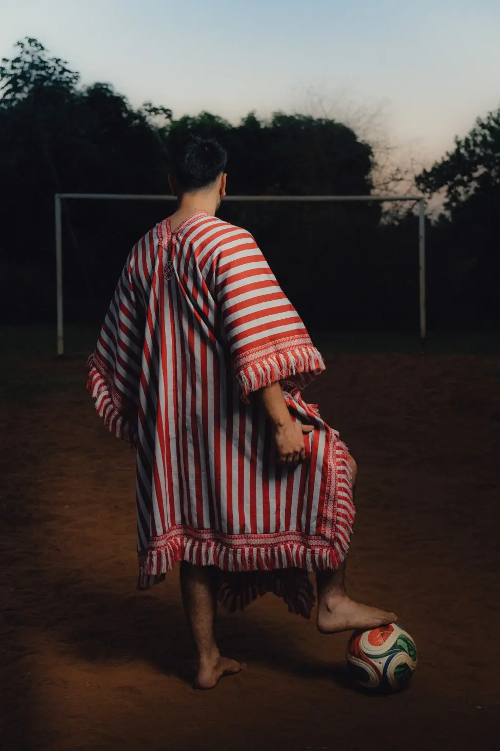 Poncho Para Para'i de la Selección Albirroja. FOTO: GENTILEZA APF