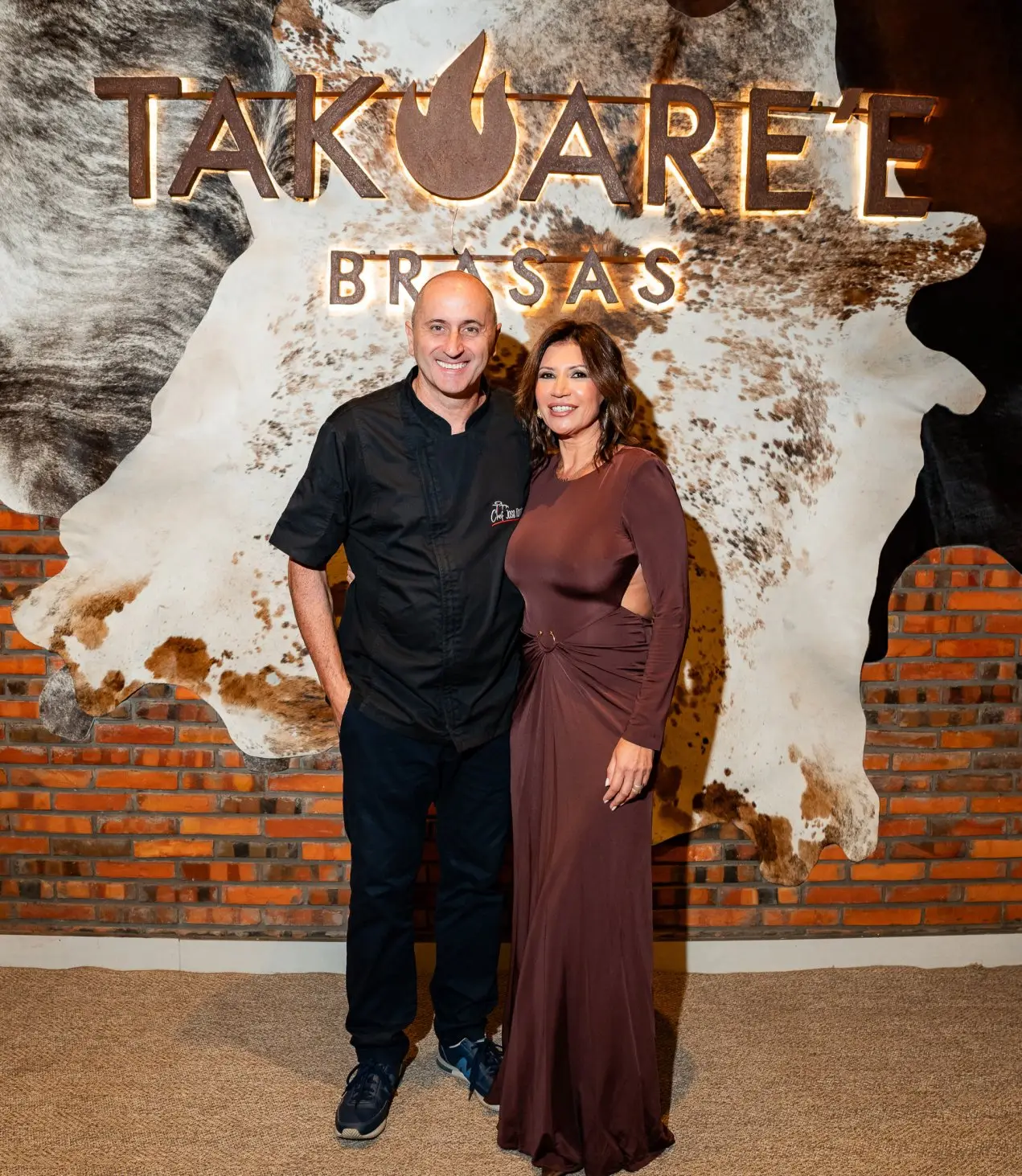 El chef José Torrijos junto a la enóloga María Salinas. FOTO: GENTILEZA