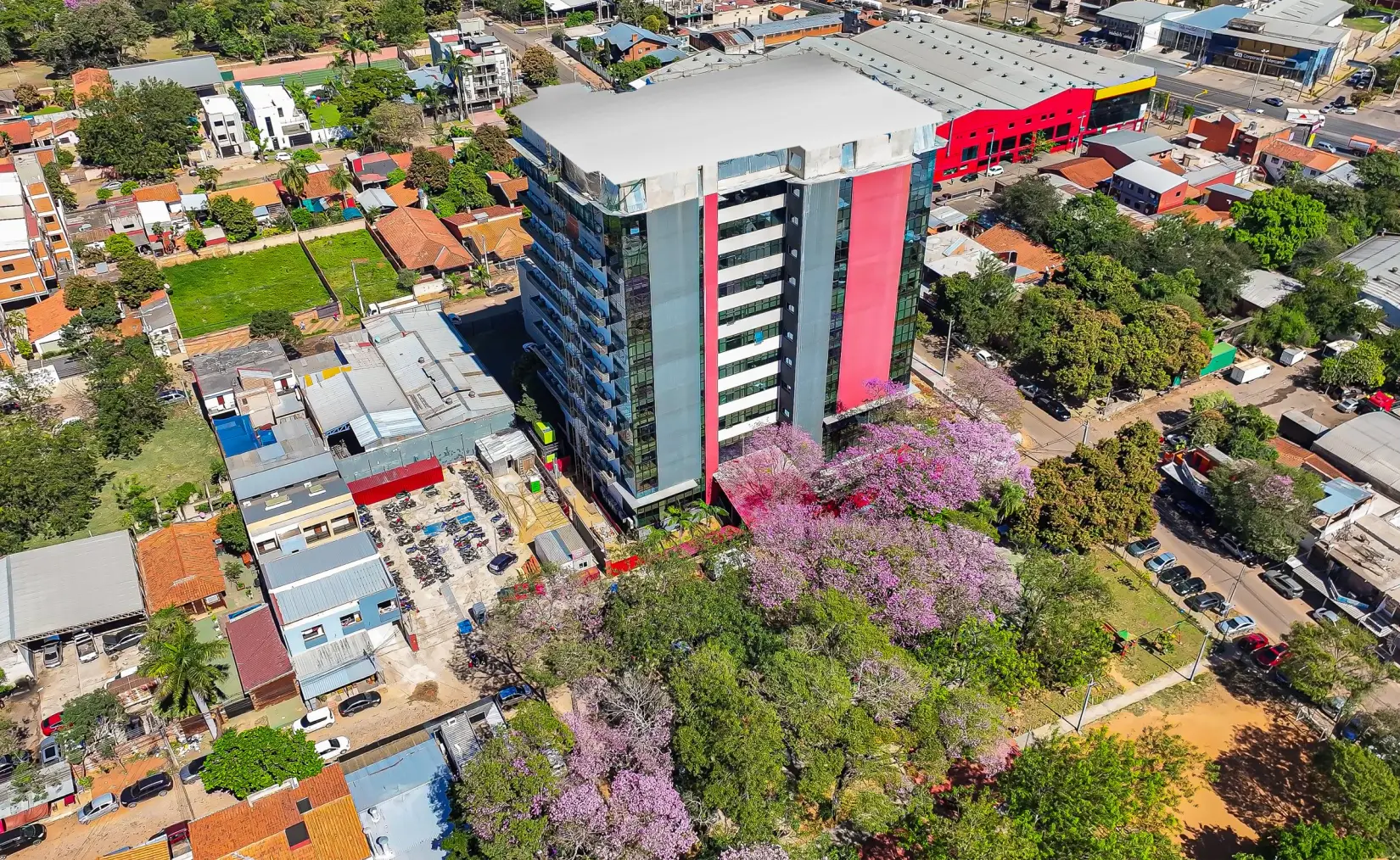 UMAX: la inversión en educación que impulsará el desarrollo económico del Paraguay 