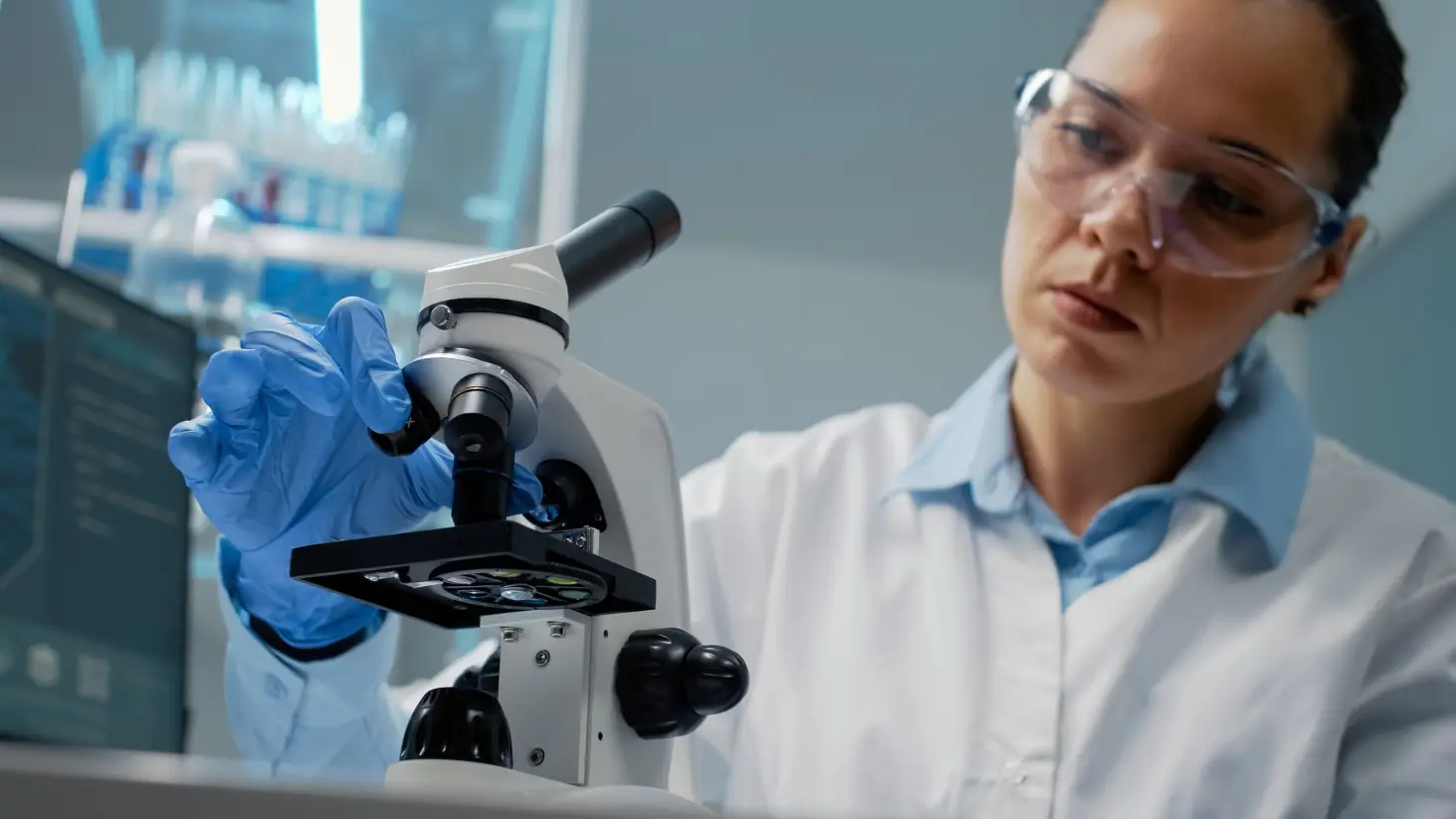 mujeres en la ciencia FOTO: FREEPIK