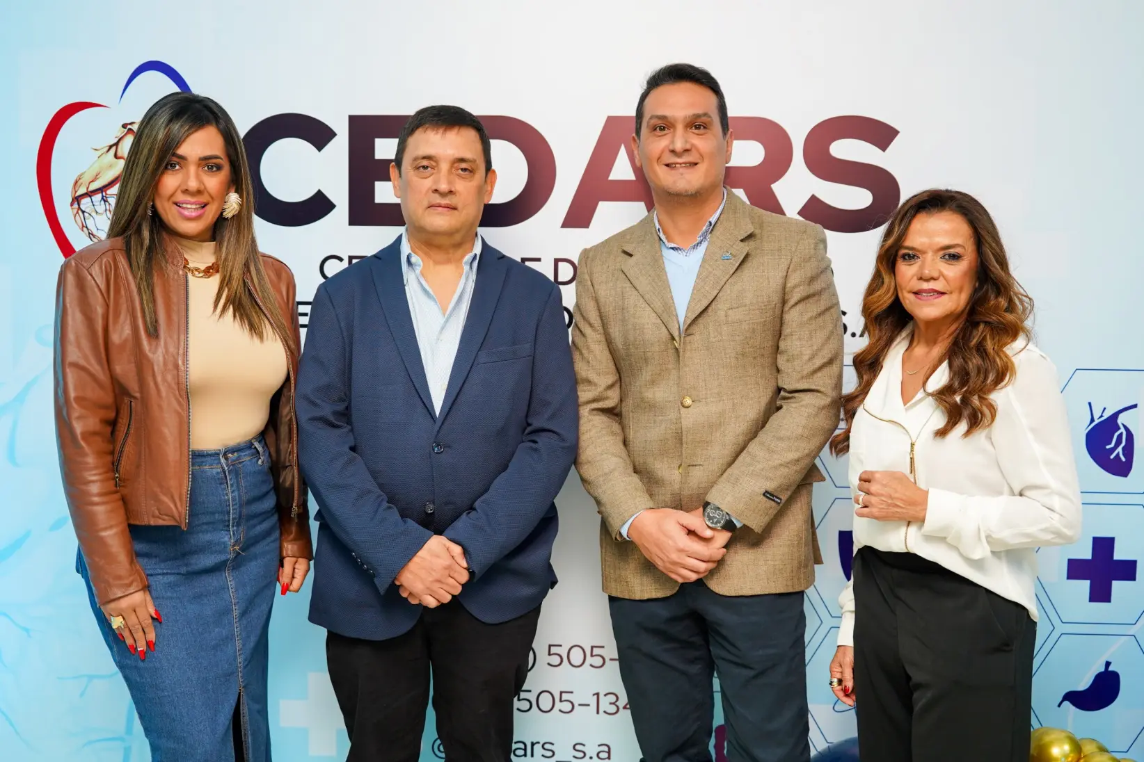 Mónica Jara, Dr. Juan Elías Rolón, Eduardo Liseras y Dra. Rosse Rivelli. FOTO: HELBERT QUINTANA PARA FORBES