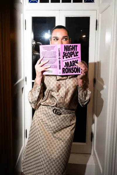 Night People. FOTO: WEB DE SERVIDE95 BOOK CLUB
