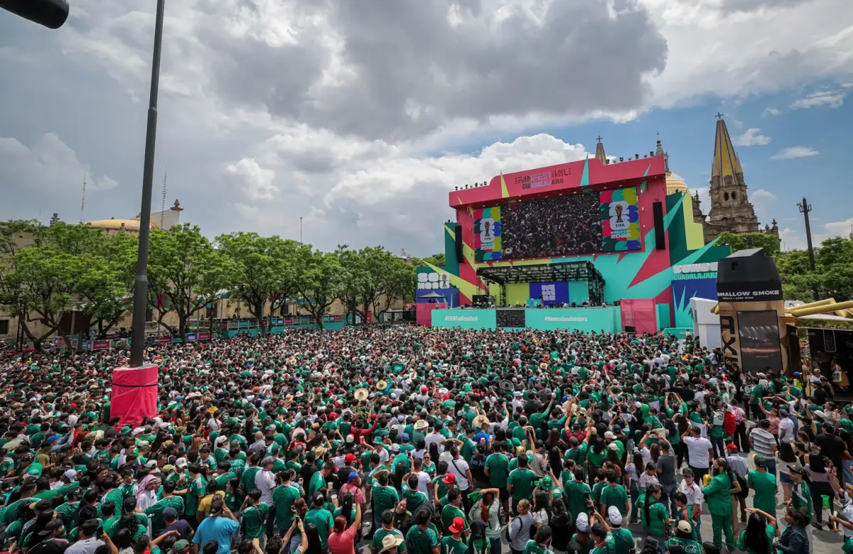 Cinco millones de cervezas, un trofeo de Lego de ocho metros y 43.000 voluntarios: así se vive el Mundial más grande de todos los tiempos