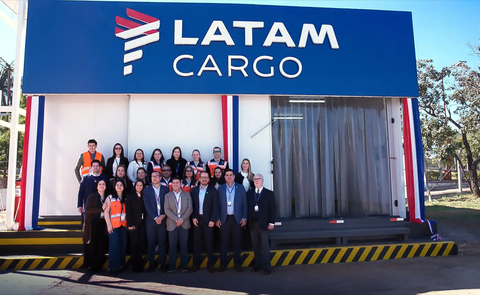 LATAM Airlines inauguró la primera sala de frío del país e impulsa la exportación de productos de alto valor agregado